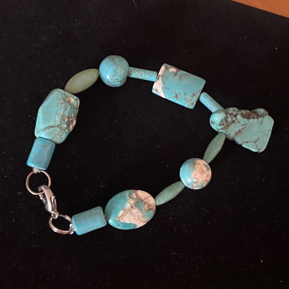 Chunky Turquoise Stone Beaded Bracelet | Boho Southwestern Style